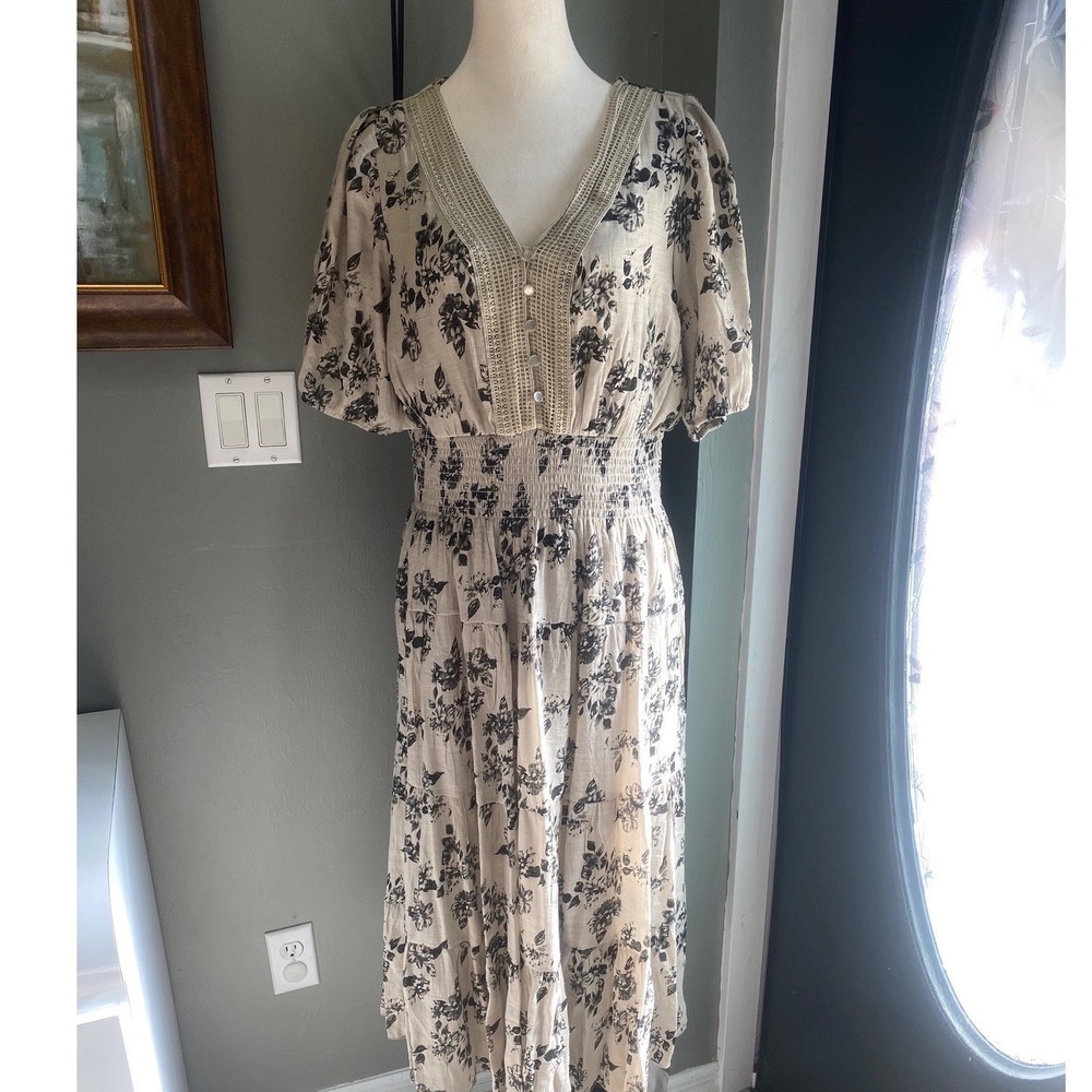 J GEE Floral Smocked Waist Midi Dress Tan Black Crochet Trim V-Neck PXL